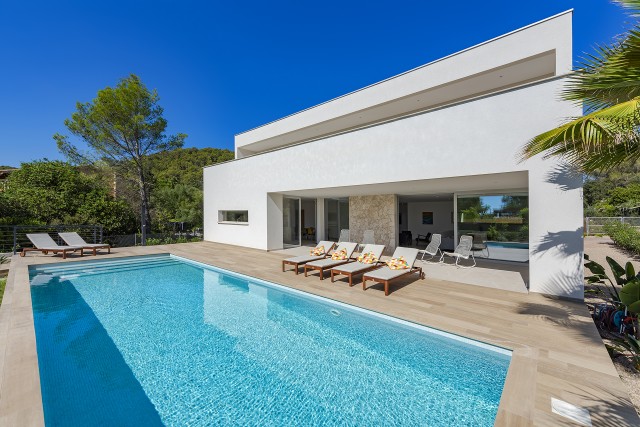 POL40770RM Brand new luxury villa in a desireable residential area near Pollensa