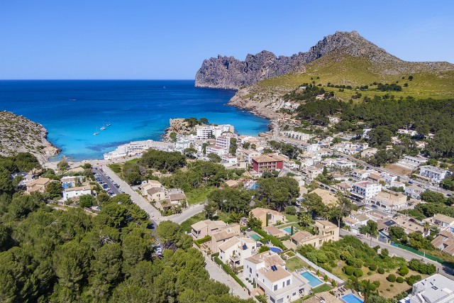 CAV0579 Generous building plot with potential in a peaceful area of Cala San Vicente
