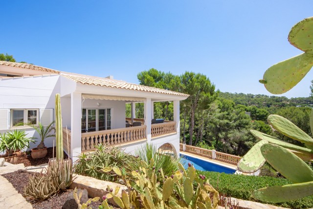 SWOCDM40658BPO Gorgeous villa with salt water pool in the sheltered bay resort of Camp de Mar