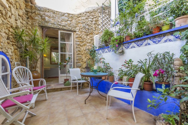 POL20515ETV Charming town house with an attractive patio garden in Pollensa