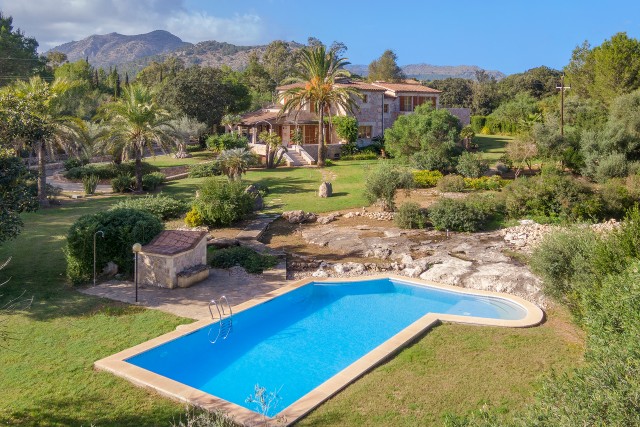 Refurbished finca near the golf course in the picturesque countryside of Pollensa