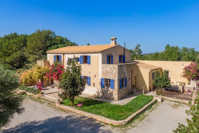 FEL52855FELRM Peaceful country home with private woodland and sunny terraces in Felanitx
