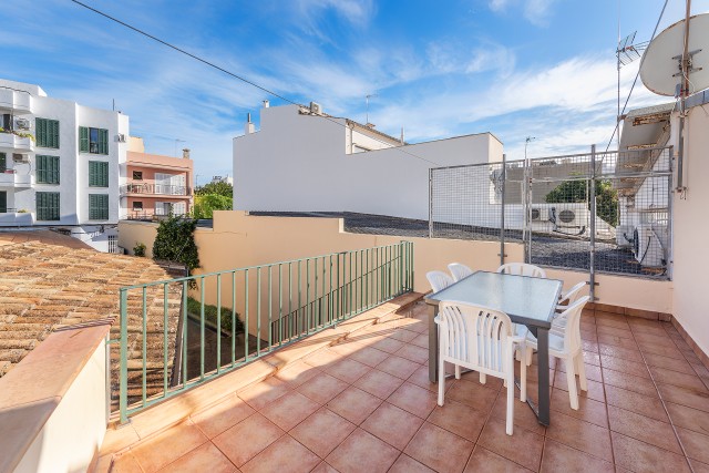 Lovely 3 bedroom house with terraces and lots of potential in Puerto Pollensa