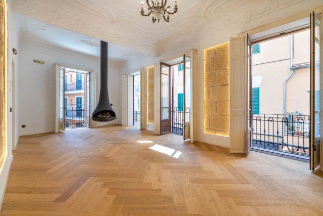 SWOPAL10437RM Gorgeous renovated apartment with community roof terrace in the heart of Palma