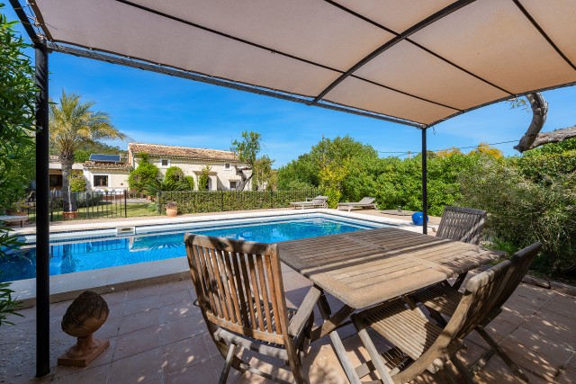 Delightful 4 bedroom country villa with pool and mountain views near Santa Maria