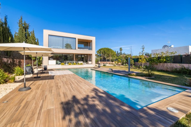Elegant villa with stunning eco-friendly Passive House design and pool near Pollensa