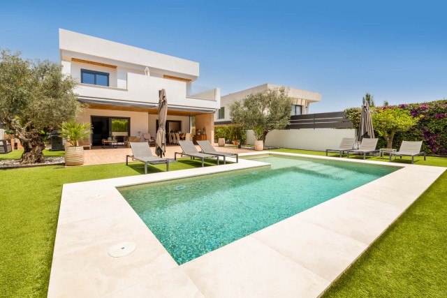 SWOPAL40783 Beautifully presented villa with pool and a large basement on the outskirts of Palma