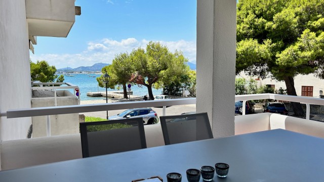 PTP11976 Fantastic 3 bedroom apartment on the seafront in a prime location of Puerto Pollensa