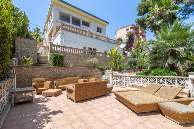 6 Bedroom villa with sea views in Puerto Portals