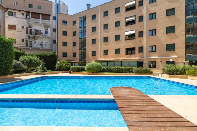SWOPAL10468RM Perfectly located 3 bedroom apartment in the centre of Palma Old Town