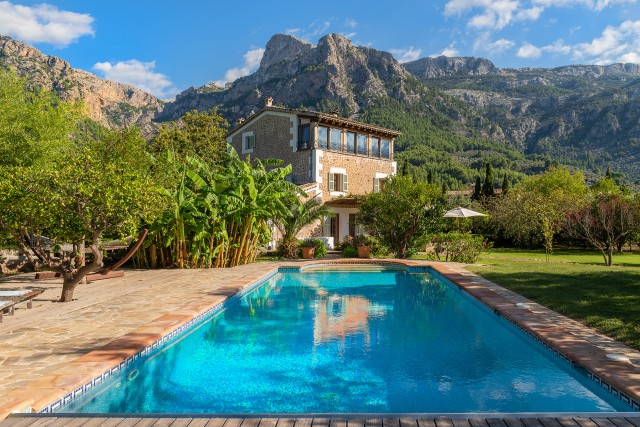 Picturesque country villa with stables, paddocks and guest house in Sóller
