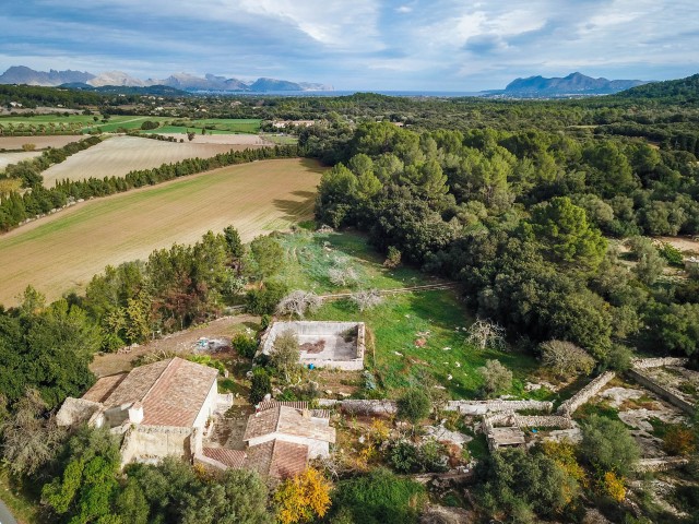 POL52968 Mountain view finca in need of full renovation near the golf course in Pollensa
