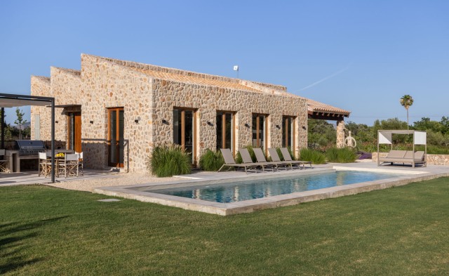 POL52989 Impeccable new finca with pool, basement, gym and fantastic views in Pollensa