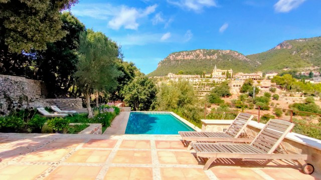 Charming property with incredible views of the Valldemossa valley