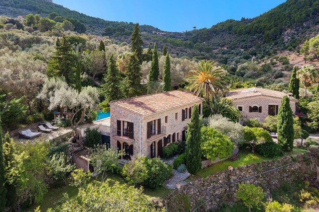 16th century estate in a picturesque valley between Sóller and Deia
