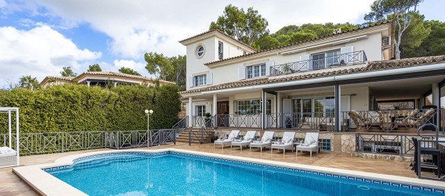 Fantastic villa with pool and a basement with games room in Santa Ponsa