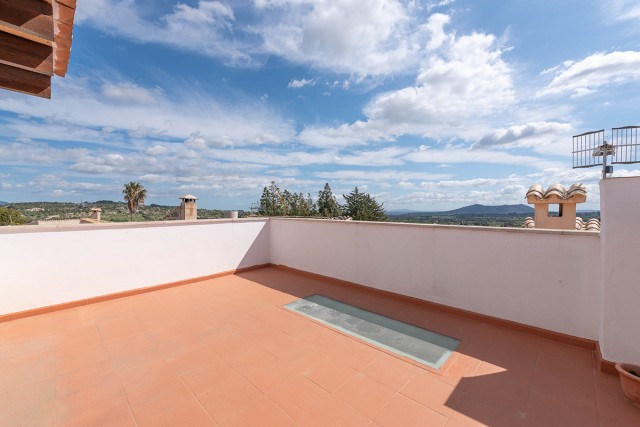 Charming house with roof terrace in the delightful village Selva