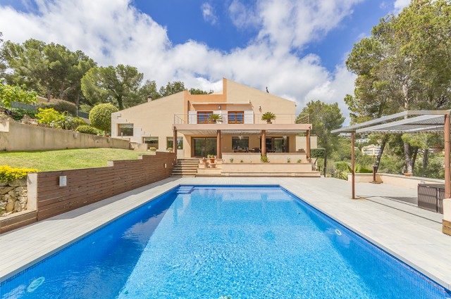 SWOCAS40196 Villa with large garden, pool, jacuzzi and sea views in Cas Catala