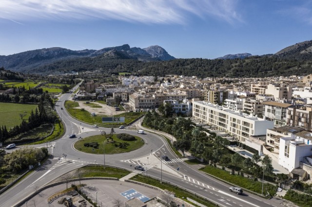 New and exclusive 2nd floor luxury apartment for sale in Pollensa, Mallorca