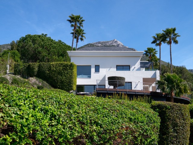 The villa (2)