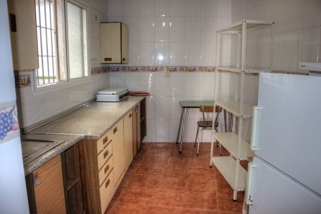 lower apartment kitchen