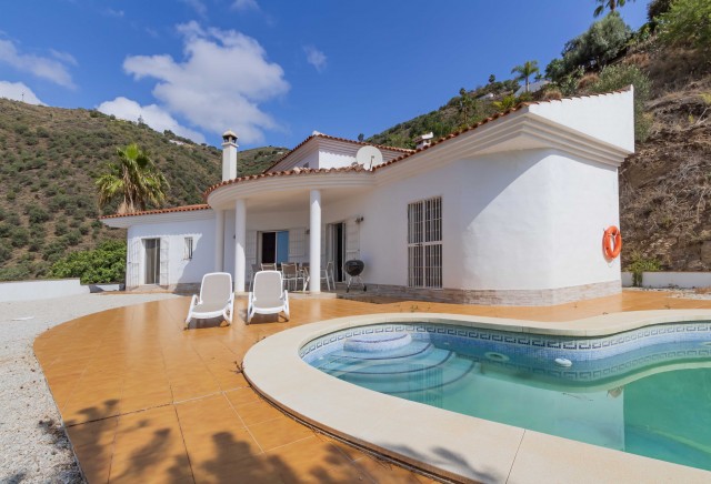 Country Home for sale in Arenas, Málaga, Spain
