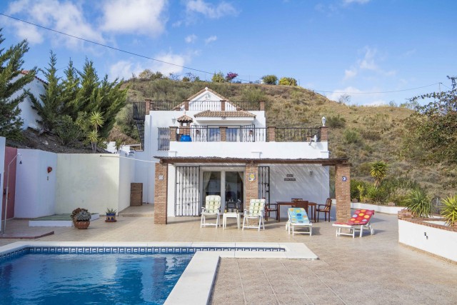Country Home In vendita in Iznate, Málaga, Spagna