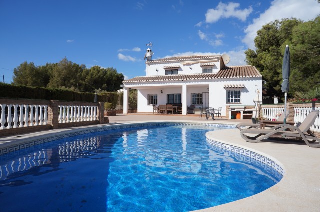 Magnificent 4 bedroom country villa within 10 minutes of central Nerja