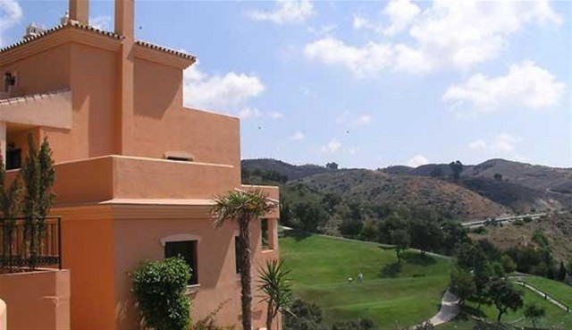 Apartment for Sale - 255.000€ - Golf Santa María, Costa del Sol - Ref: 4527