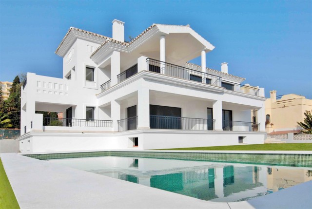 Villa for Sale - 3.300.000€ - Nueva Andalucía, Costa del Sol - Ref: 5323