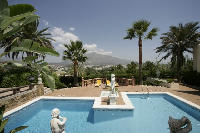 Villa for Rent - 25.000€/week - Nueva Andalucía, Costa del Sol - Ref: 5332