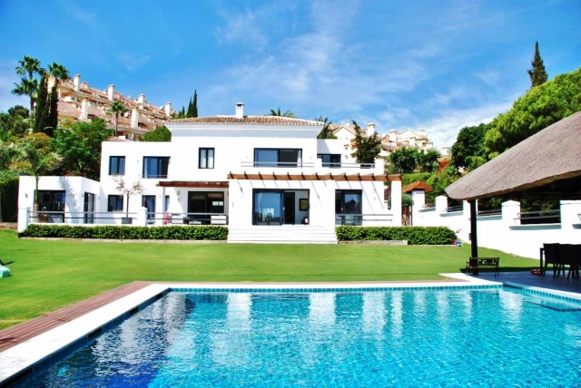 Villa for Rent - 12.000€/week - Nueva Andalucía, Costa del Sol - Ref: 5350