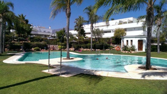 Apartment for Rent - 900€/week - Nueva Andalucía, Costa del Sol - Ref: 5365