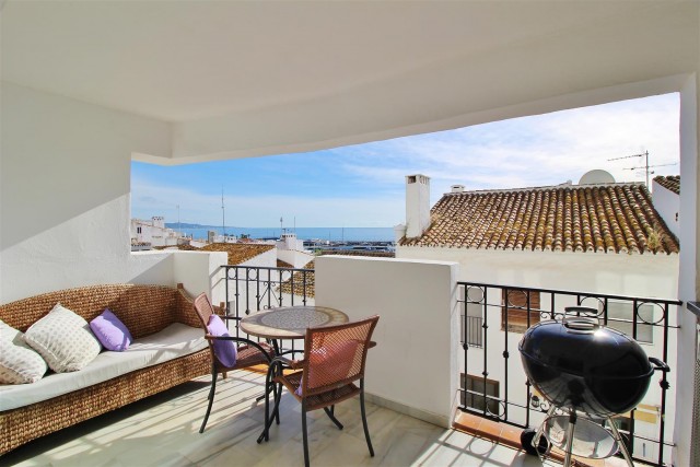 Apartment for Sale - 525.000€ - Puerto Banús, Costa del Sol - Ref: 5939