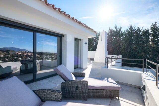 Villa for Sale - 1.795.000€ - Nueva Andalucía, Costa del Sol - Ref: 6055