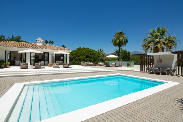 Villa for Sale - 4.850.000€ - Nueva Andalucía, Costa del Sol - Ref: 6093