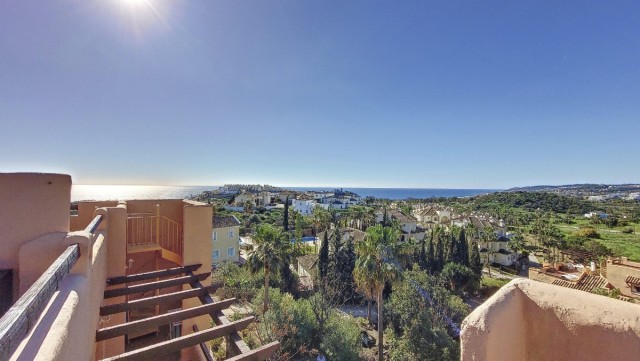 Fantastyczny penthouse z cudownym panoramicznym widokiem  na morze w Casares