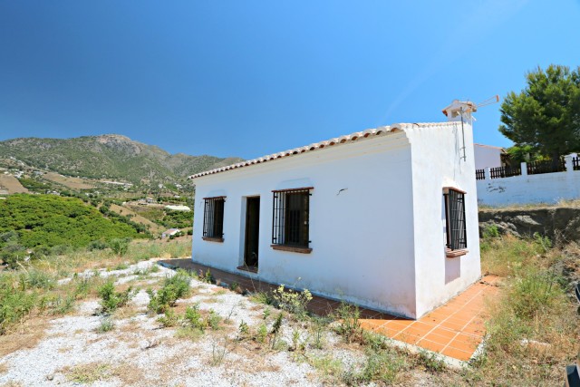A newly constructed Apero of 40m2 located just a short drive from the village of Frigiliana.