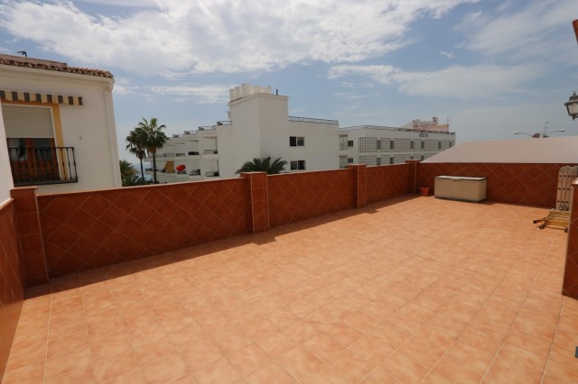 Large townhouse with 4 bedrooms and terraces in one of Nerja´s most sought after locations.