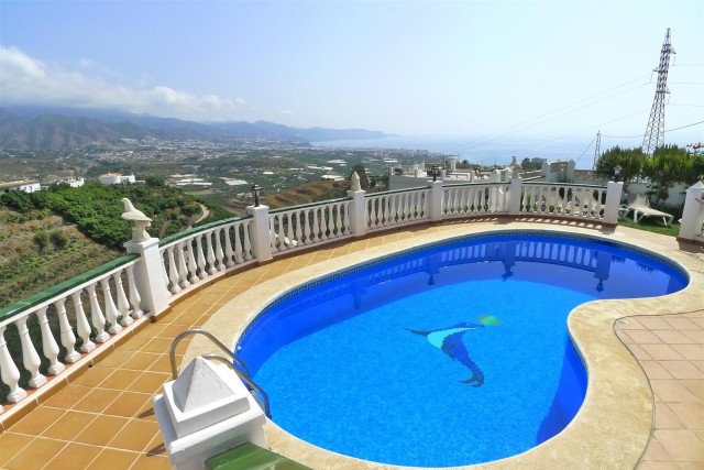 Wunderschöne Villa mit 4 Schlafzimmern, Pool und unglaublichem Panoramablick