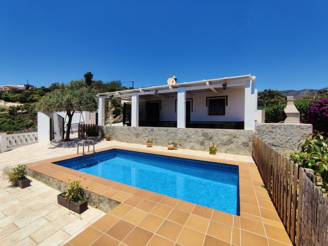 Beautiful country house in Frigiliana on a 1350m² plot.