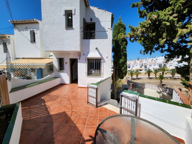 Townhouse, with 2 bedrooms in Nerja, in Urb. Cerro Marino with large terraces.