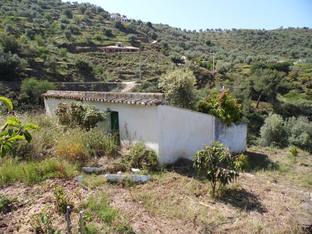 Country Home for sale in Sayalonga Málaga-1
