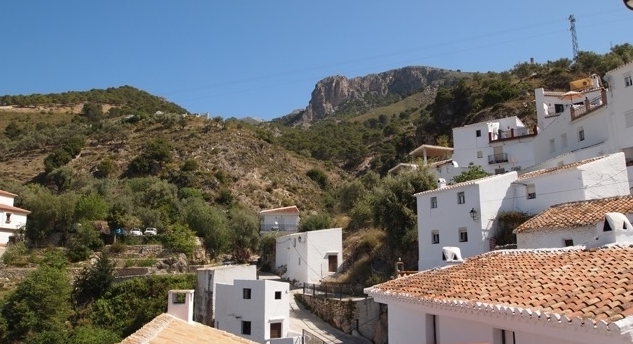 Casa de Pueblo en venta en Canillas de Aceituno Málaga-1