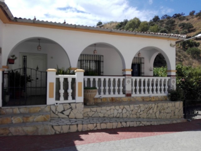Casa de Campo en venta en Viñuela Málaga-1