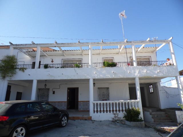 Building Plot for sale in Benamocarra Málaga-1