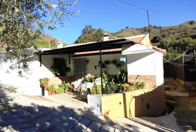 Casa de Campo en venta en Canillas de Aceituno Málaga-1