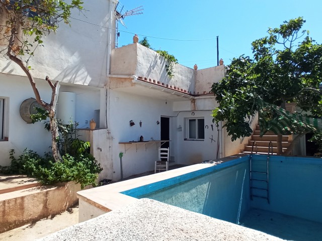 Casa de Pueblo en venta en Iznate Málaga-1