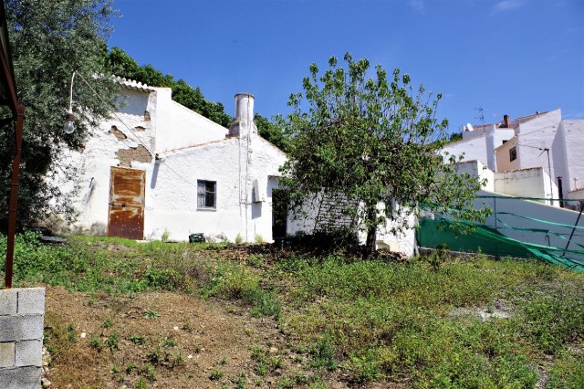 Casa de Pueblo en venta en Benamargosa Málaga-1