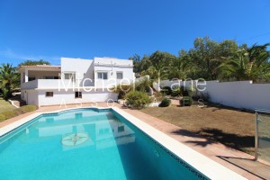 Detached Villa for sale in Punta Chullera, Manilva, Málaga, Spain